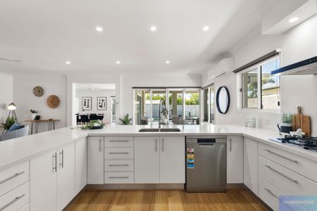 9 Wellington Road, Murrumba Downs QLD 4503 - House For Rent | Domain - Photo 4