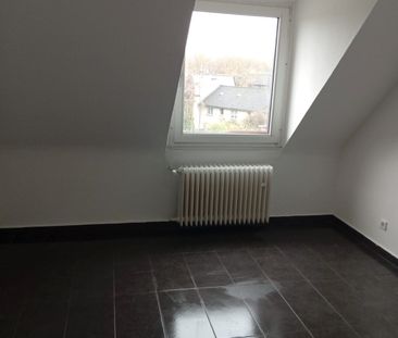 3 NKM frei bei Anmietung ! Schöne renovierte 3 Zimmer Dachgeschoss ... - Foto 5