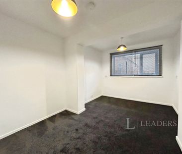 4 bedroom bungalow to rent Randolph Close, CV31 - Photo 4