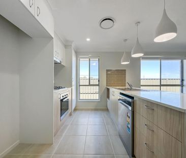 Fantastic Brand New Family Home - Photo 3