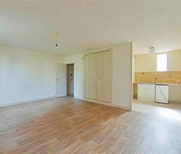 Location appartement 1 pièce - 32.58m² à Loudun (86200) - Photo 2