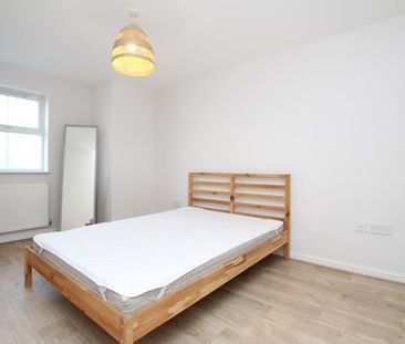 6 bedroom end of terrace house to rent - Photo 4