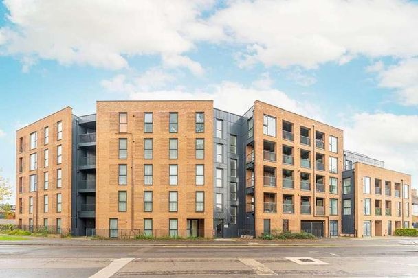 Burlington Road, New Malden, KT3 - Photo 1