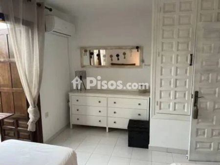 Casa adosada en alquiler en Avenida de Juan Sebastián Elcano - Photo 3