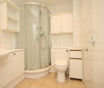 Studio to rent - Photo 6