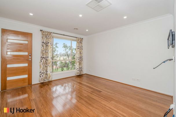 4 Bedroom ensuite Home with double garage - Photo 1