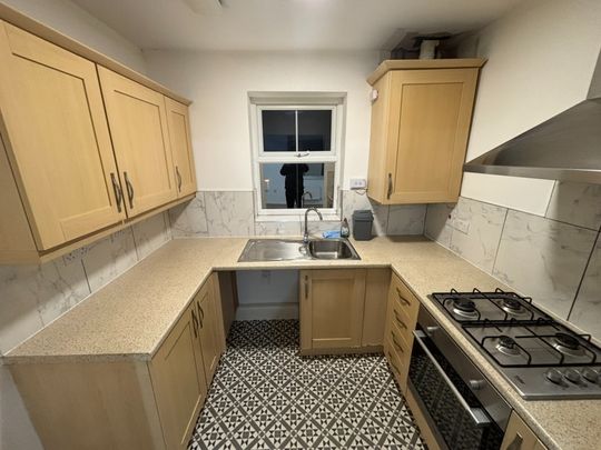 2 Bed Flat, Appleton Street, M8 - Photo 1