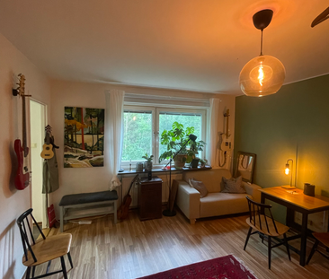 Lurstigen, Bandhagen - Foto 1