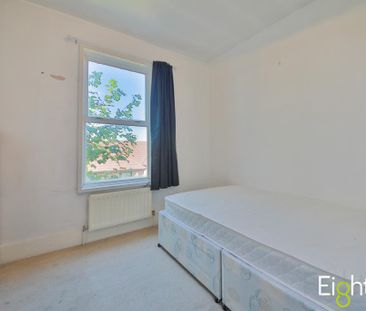 4 bedroom terraced house to rent - Photo 1