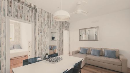 4-bedroom apartment for rent in Universidad, Madrid - Photo 2