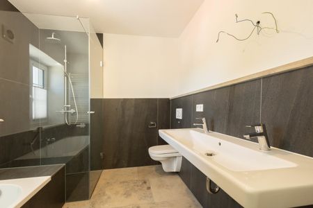 Irgertsheim: Hochwertige Etagenwohnung in ruhiger Lage - Photo 4