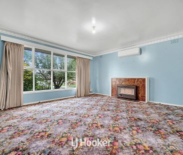 Spacious Family Home in the Heart of Cranbourne - Photo 1