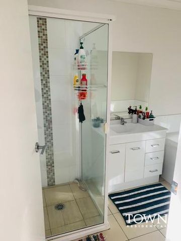 6 Wildman Street, Franklin ACT 2913 - House For Rent | Domain - Photo 2