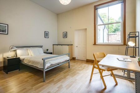 3 bedroom flat to rent - Photo 5