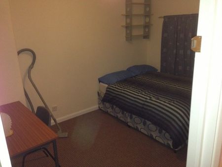 Good Student House Hull - Close to University - Photo 4