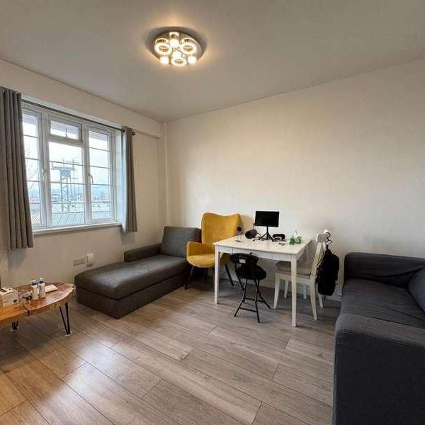 Horn Lane, W3 - Photo 1