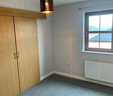 6 Abercorn Square, Ballyclare, BT39 9AE - Photo 3