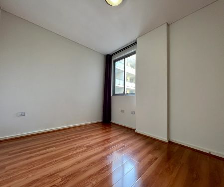 Exquisite Convenient 2 bedroom in Strathfield - Photo 4