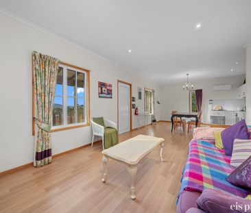 Provincial Cottage Located On Riversdale Estate - Photo 2