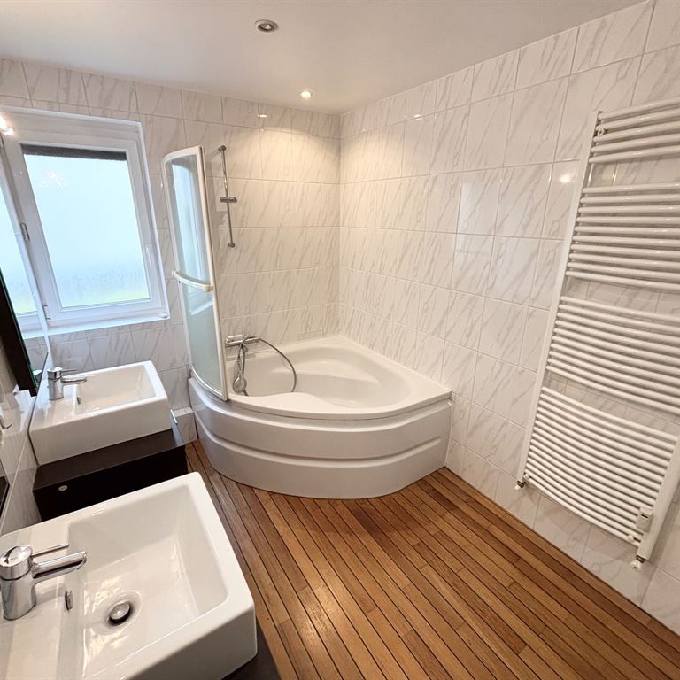 Appartement de standing T5 non meublé JAUDE - Photo 1