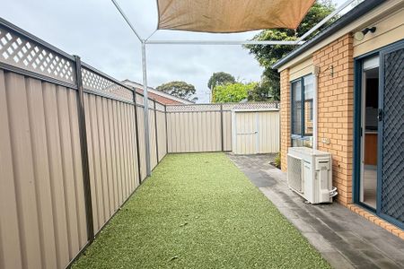 3/5 Glenluss Street, Werribee. - Photo 2