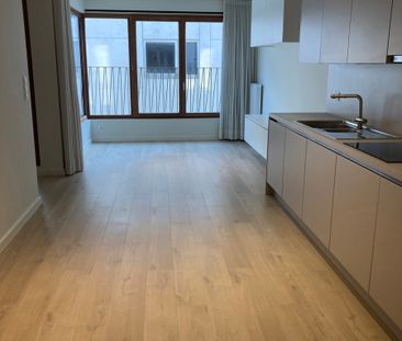 modern 1-slaapkamerappartement in hartje Kortrijk - Photo 5