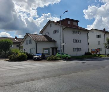 "Schöne Wohnung mit Balkon zu vermieten" - Photo 1
