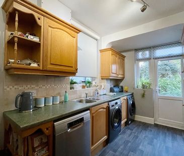 3 Bed Terraced House, Norwood Gardens, IG5 - Photo 6