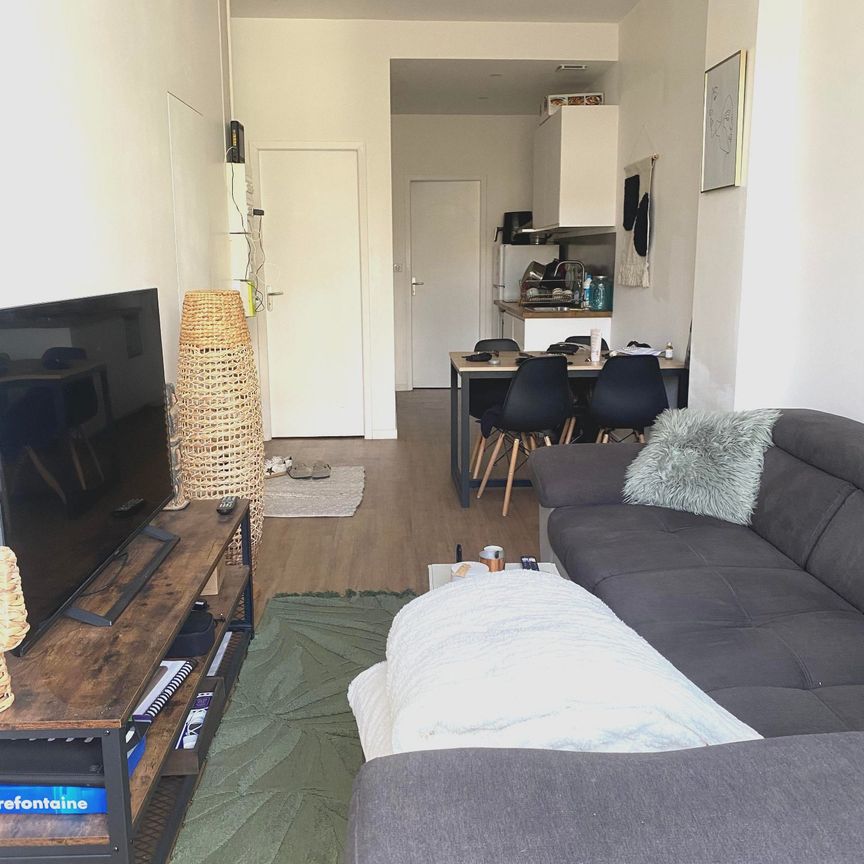 Location Appartement 2 pièces 38m² LYON 8ème - Photo 1