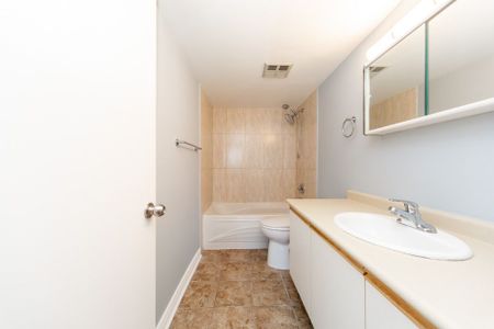 For Lease - 90 Dale Avenue Unit# 803, Toronto, Ontario - Photo 4