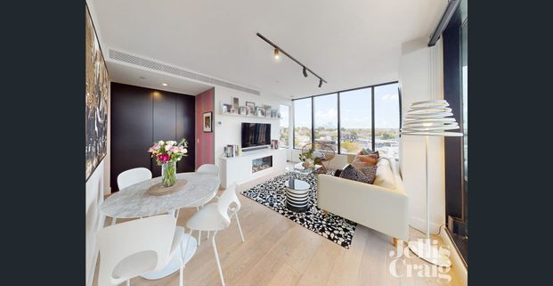 Experience the epitome of convenience and lifestyle in Hawthorn East! - Photo 1