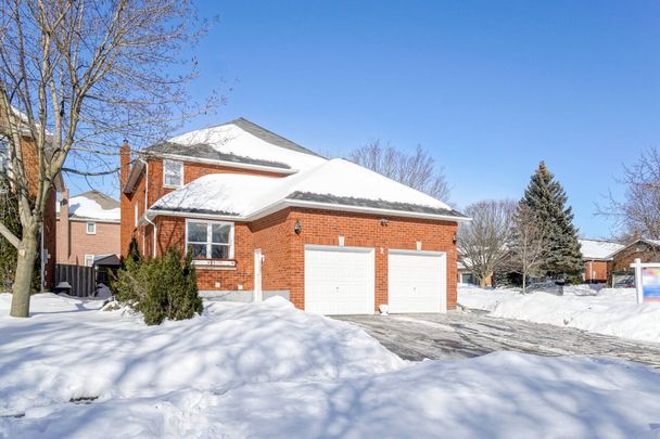For Lease - 2 White Cliffe Drive, Clarington, Ontario - Photo 1
