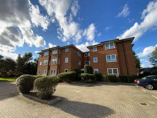 Gunnersbury Gardens, Acton, W3 - Photo 1