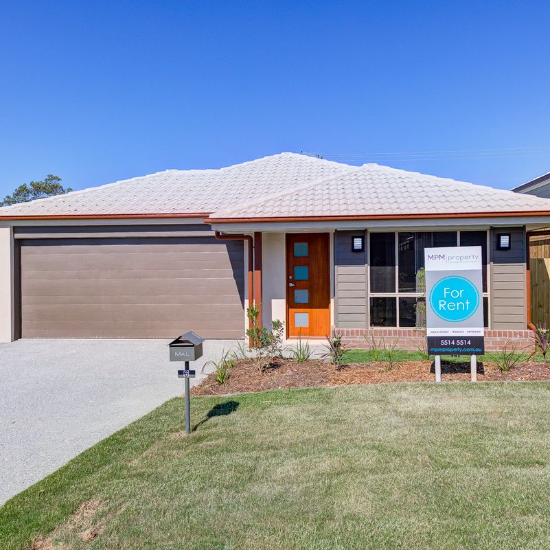 Family Home In Highlands Estate! - Photo 1