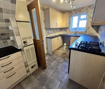 2 bedroom semi-detached house to rent - Photo 4