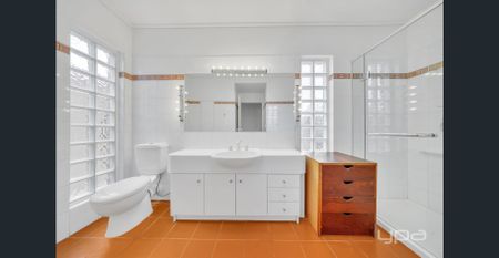 Stylish & Comfortable Family Living in Hoppers Crossing !! - Photo 5