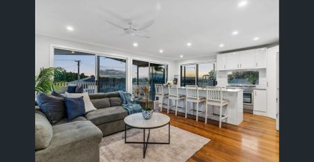 Rare Riverside Duplex House With Luxury River Sunset Views - Photo 2