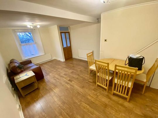 2 bedroom house to rent - Photo 1