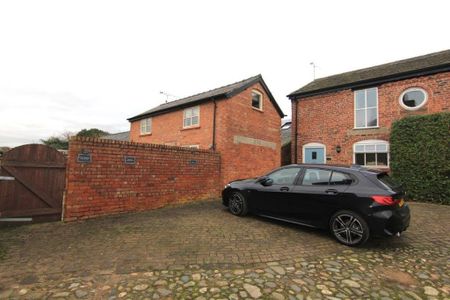 3 Bedroom Cottage, Chester - Photo 2