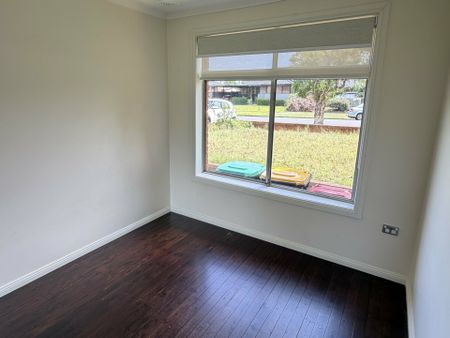 26 Shaw Street, Cambridge Park NSW - Photo 2