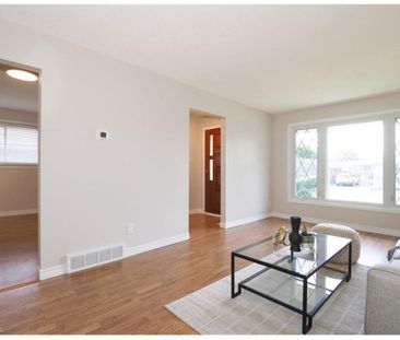 For Lease - 86 Overlea Crescent Unit# Main, Kitchener, Ontario - Photo 2