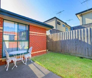 Extra Spacious Villa Unit - Photo 4