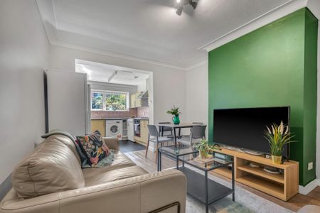 11 Stanmore Crescent Leeds - LS4 2RY - Photo 3
