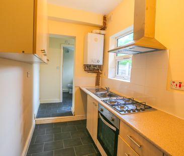 3 Bedroom Terraced House for Rent - Photo 4