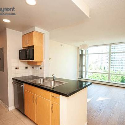 MUST SEE BRIGHT 1 BED 1 BATH @ AQUARIUS II AVAIL NOW - Photo 1