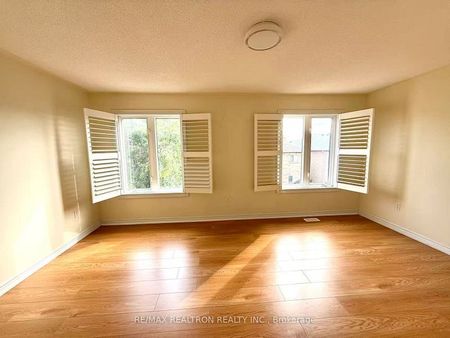 For Lease - 165 Warwick Crescent Unit# Main and Upper, Newmarket, Ontario - Photo 2