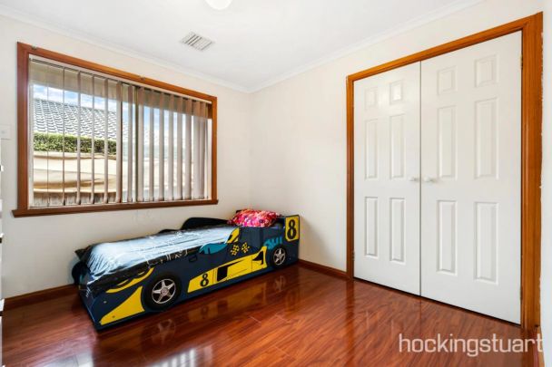 PERFECT FAMILY LIVING IN A PRIME LOCATION - Photo 1