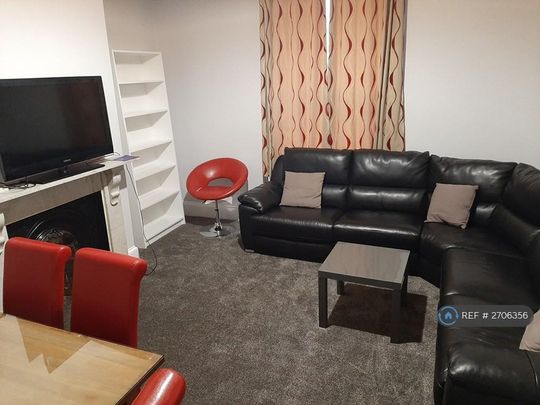 6 bedroom terraced house to rent - Photo 1