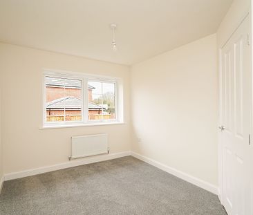 4 bedroom Detached House to rent - Photo 6