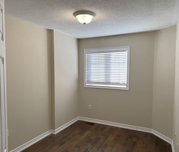 For Lease - 23 Heritage Hollow Estate Street, Richmond Hill, Ontario - Photo 6